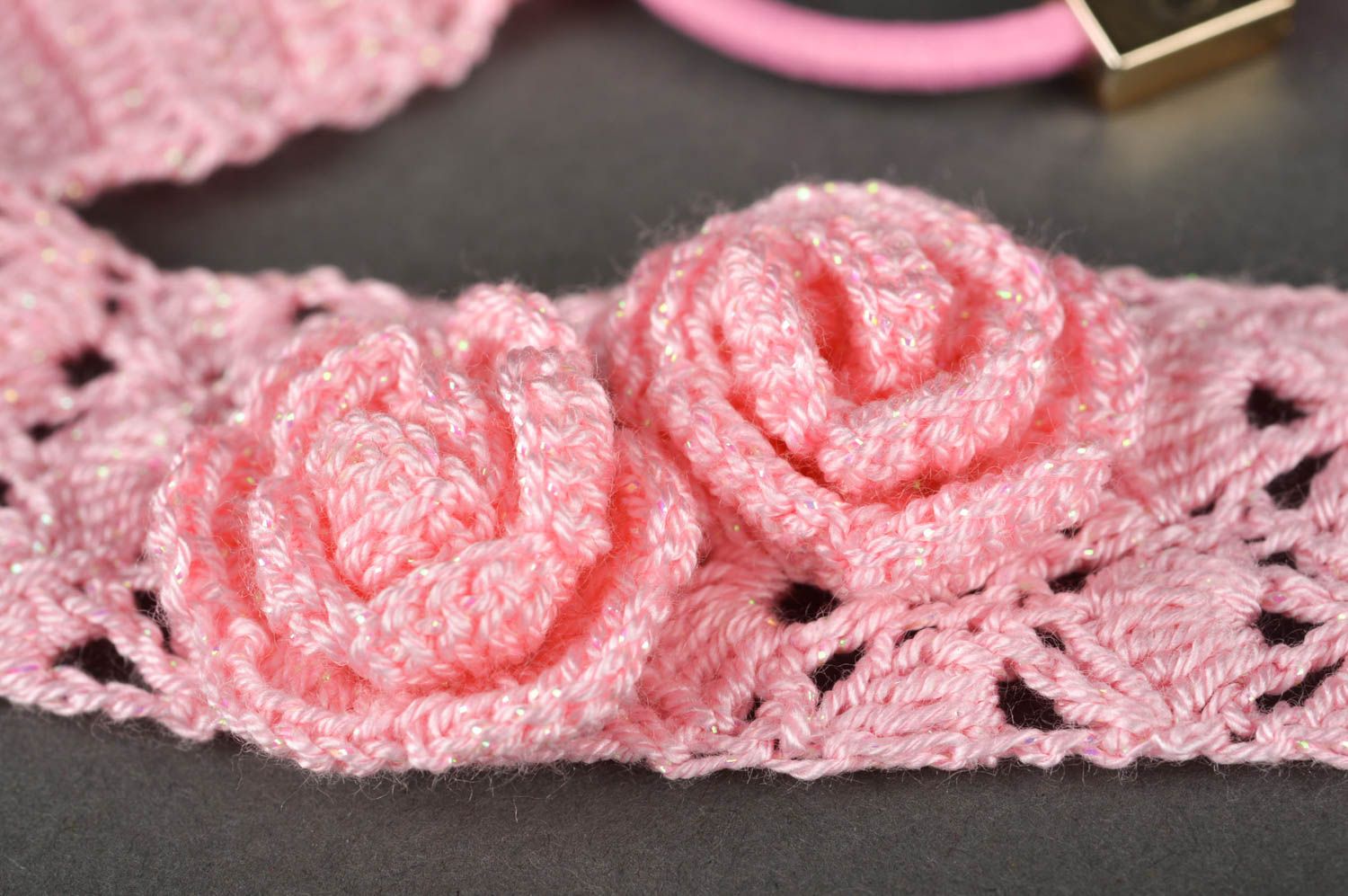 Banda para el cabello hecha a mano rosa regalo para niñas accesorio tejido foto 5