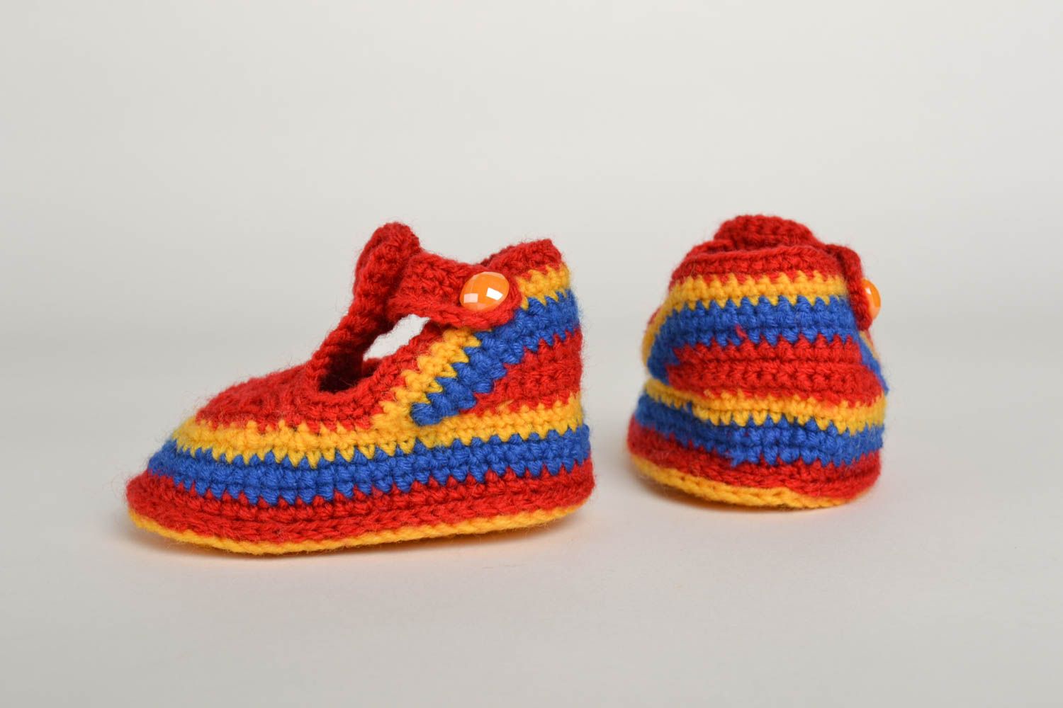 Chaussons bébé fait main Nu-pieds enfant Chaussures bébé fille rouges tricot photo 3