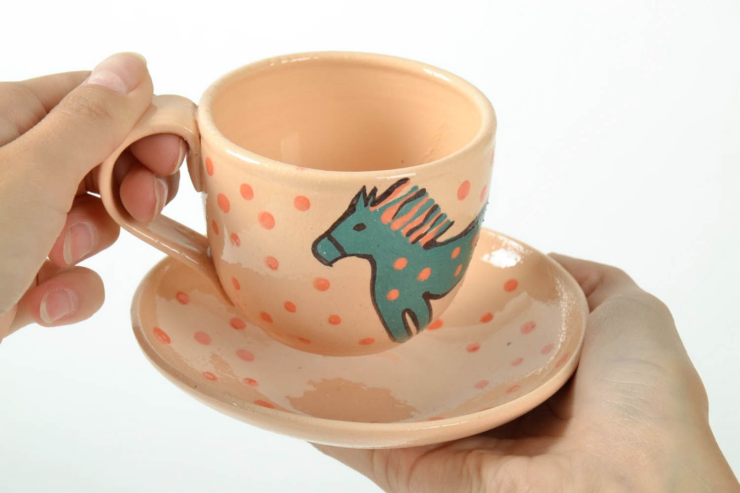 Kids' ceramic drinking cup with handle, saucer, and horse pattern photo 5