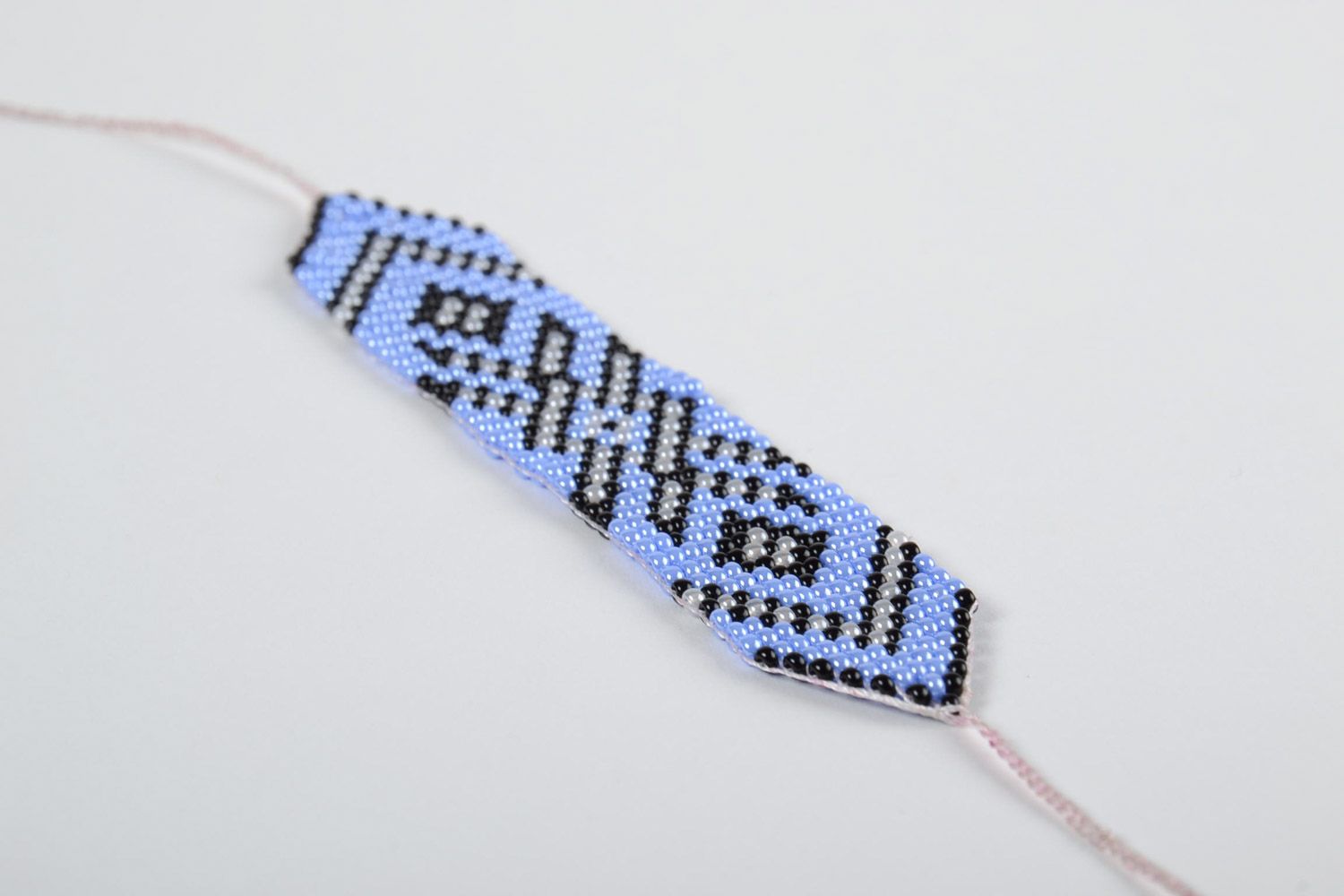 Бисерный браслет широкий плетеный ручной работы на завязках женский красивый фото 4