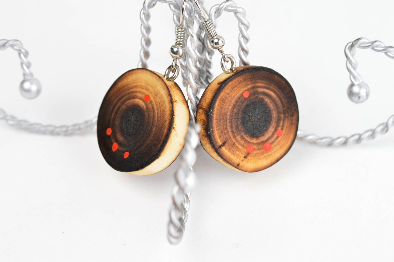 Модные серьги украшение ручной работы деревянное украшение круглые серьги фото 1