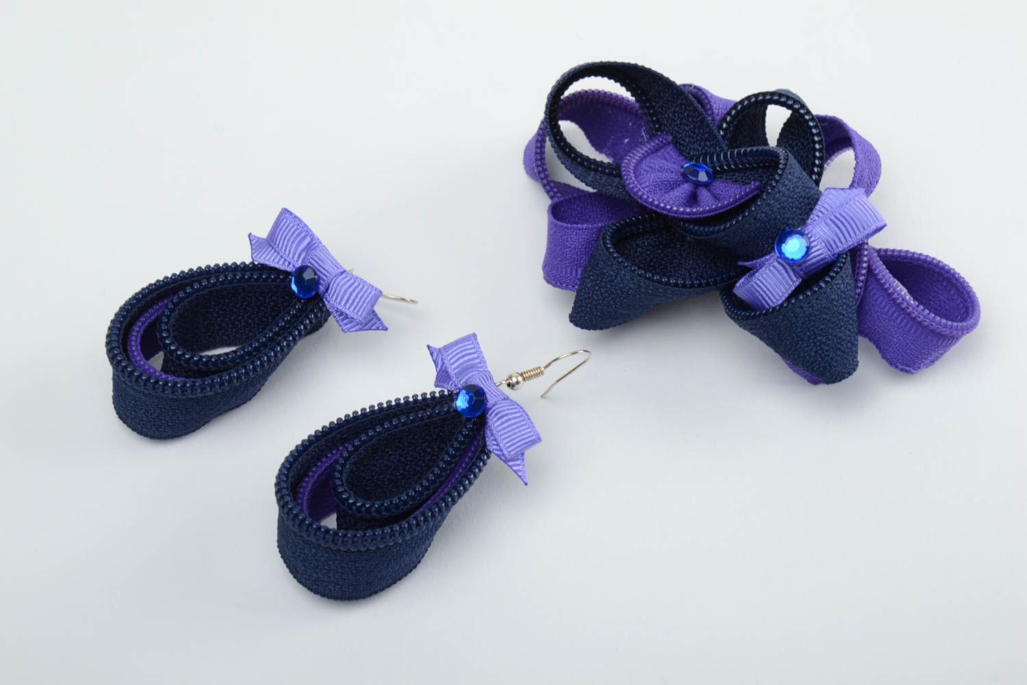 Set of handmade dark blue rep ribbons jewelry dangling earrings and brooch 2 items photo 2