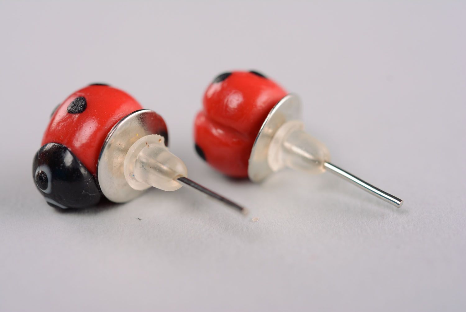 Plastic stud earrings Ladybugs photo 4
