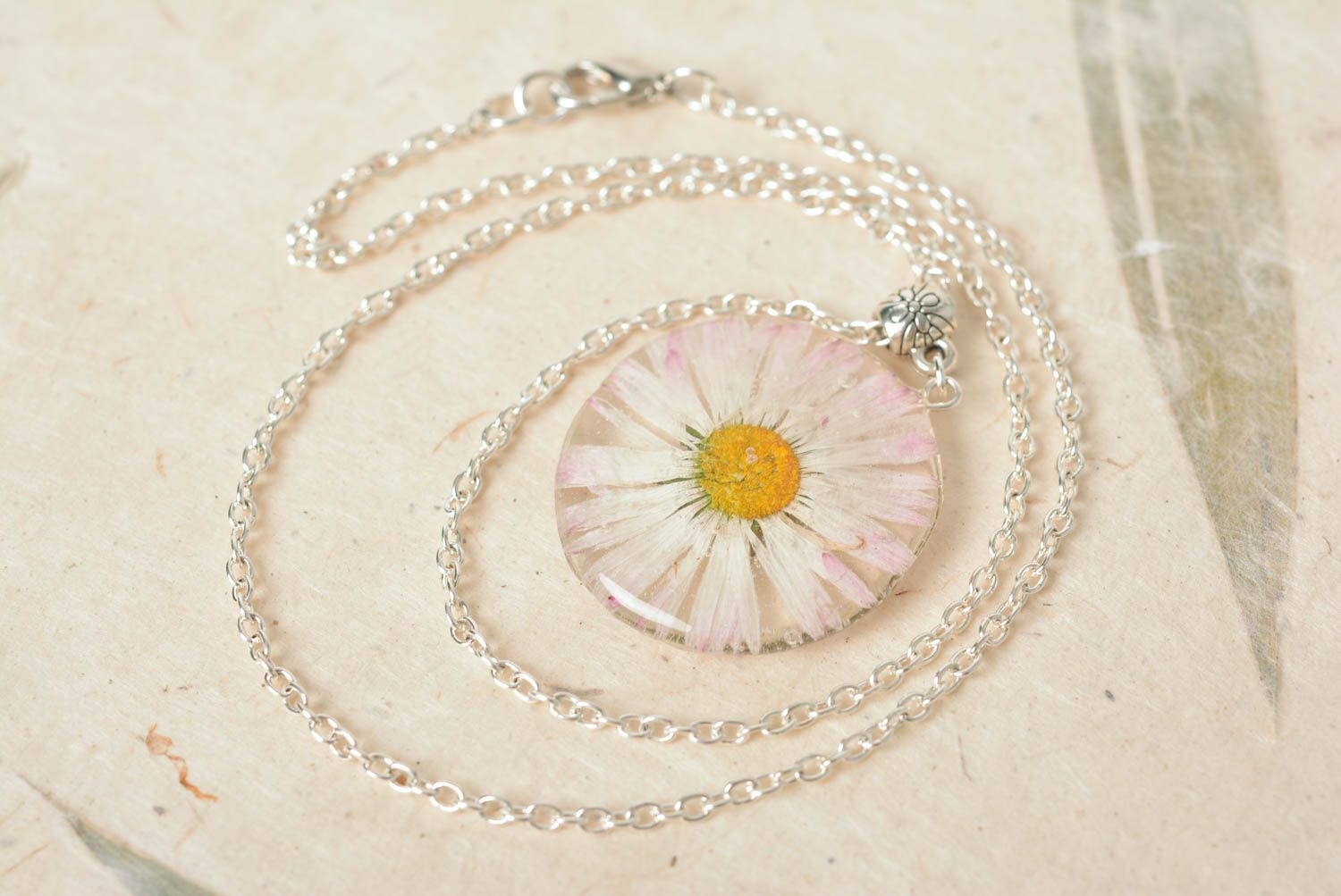 Pendant on long chain with chamomile in epoxy resin handicraft summer accessory photo 1