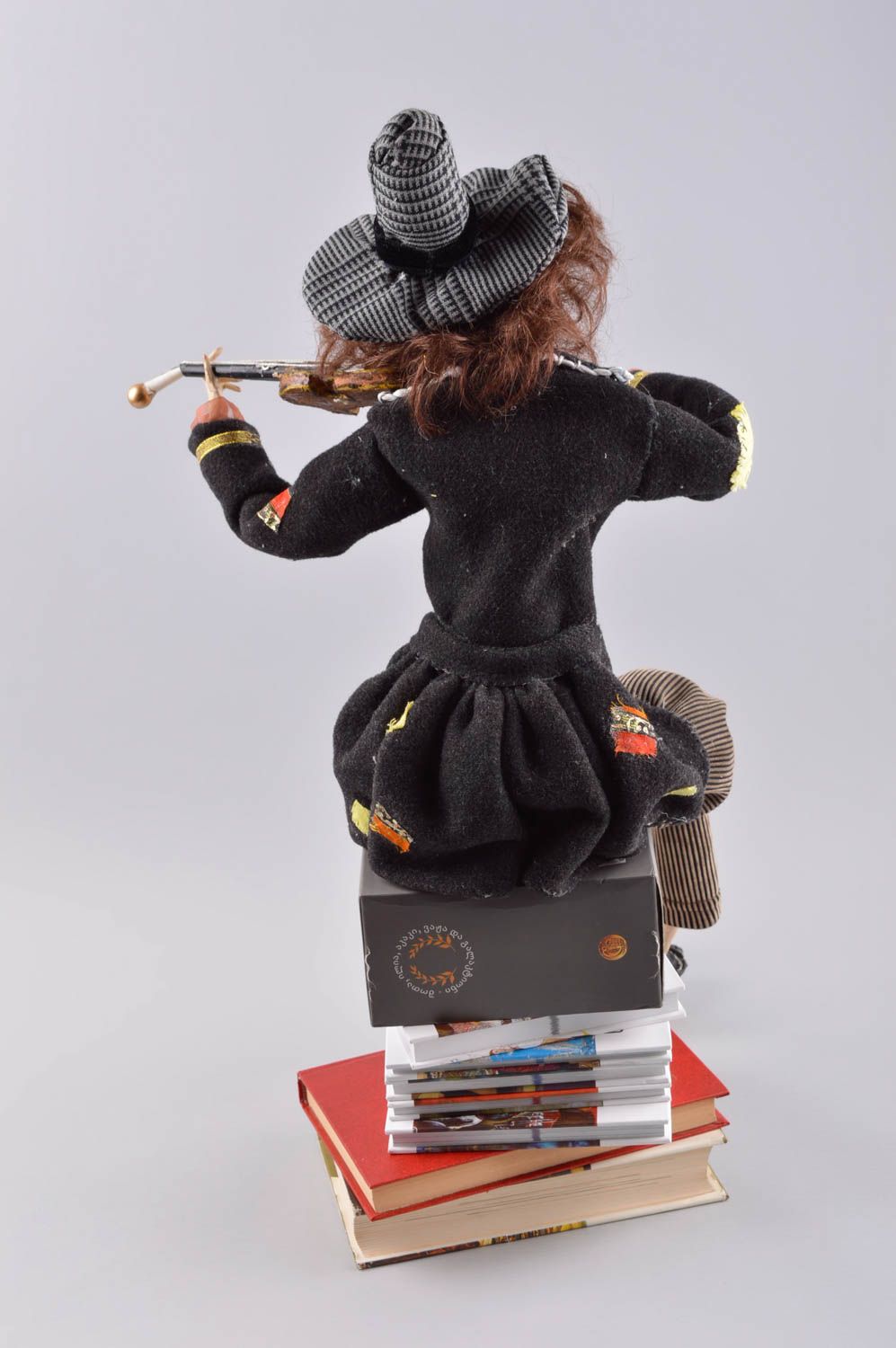Кукла ручной работы авторская кукла интерьерная керамическая кукла Скрипач фото 5