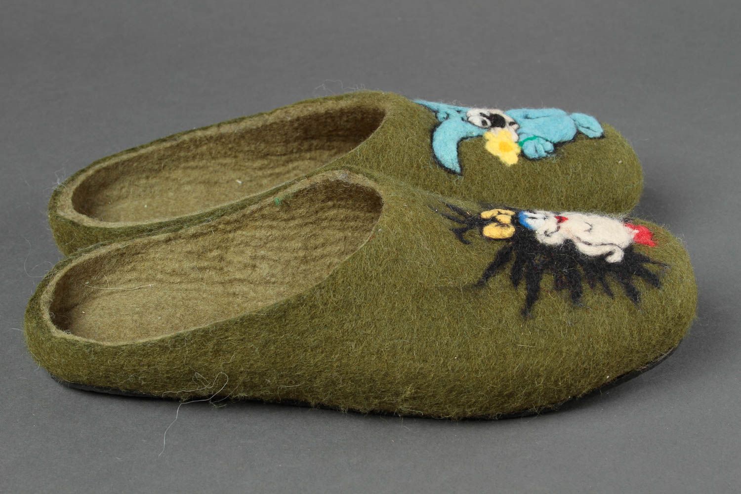 Pantoufles design fait main Chaussure d'intérieur vertes laine Cadeau original photo 4