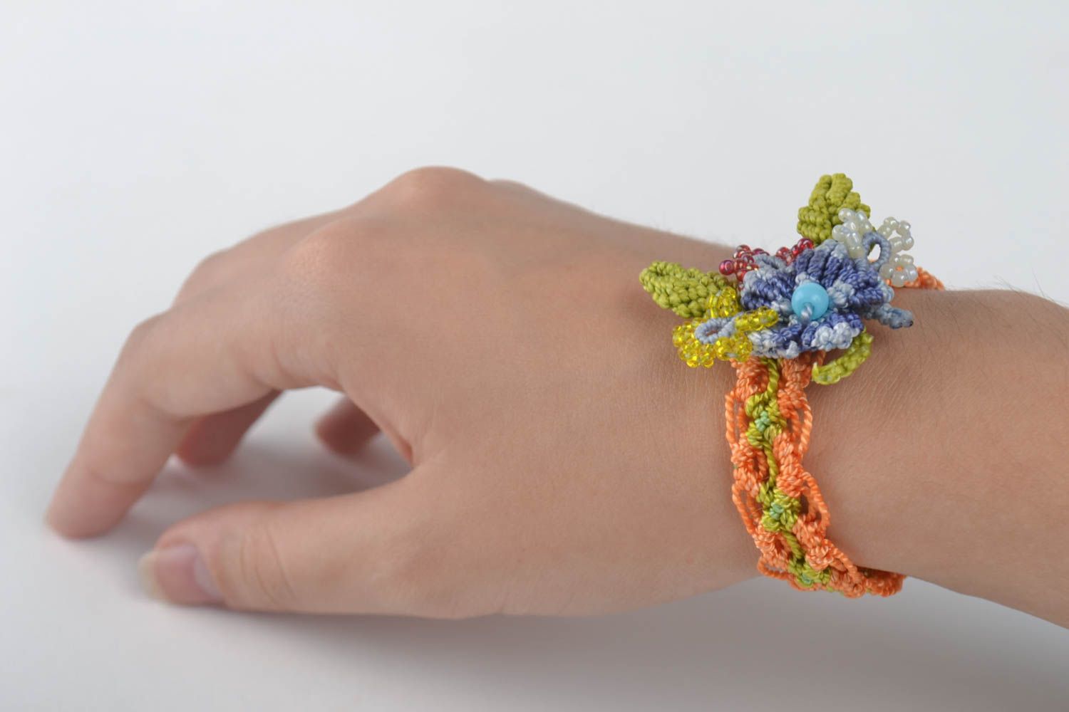 Beautiful handmade woven lace bracelet flower brooch jewelry textile jewelry set photo 5