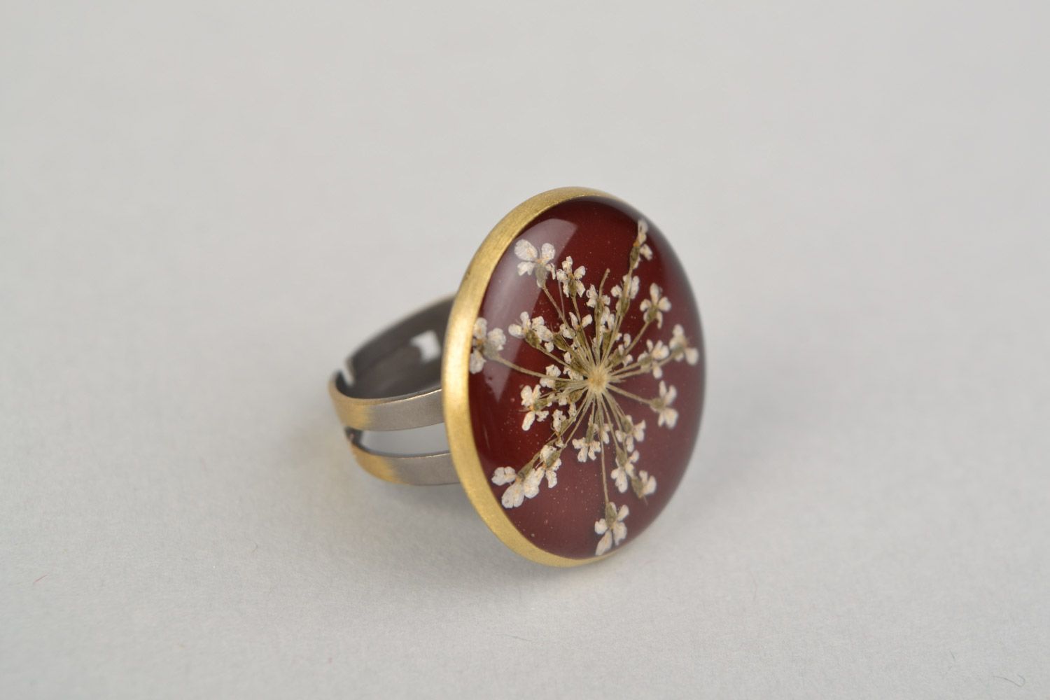 Handmade red ring of adjustable size with dried flowers coated with epoxy photo 4
