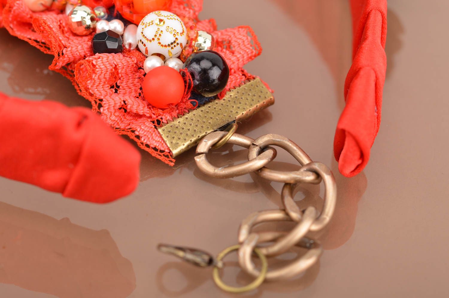 Schmuckset mit Perlen Armband und Haarreif in Rot und Schwarz handmade für Frau foto 4