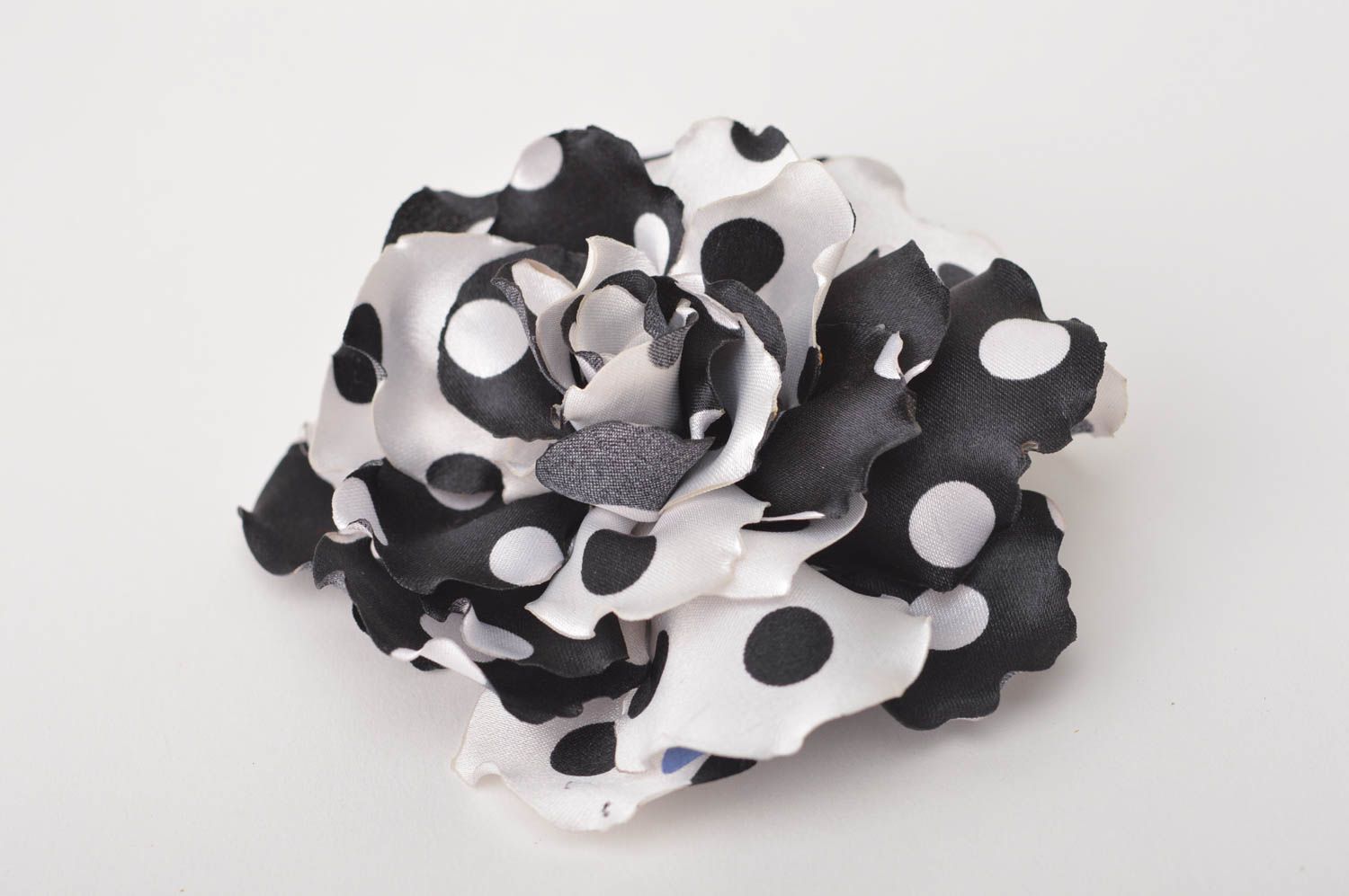 Handmade Schmuck Brosche schwarz weiße Haarspange Blume Haar Accessoires  foto 3