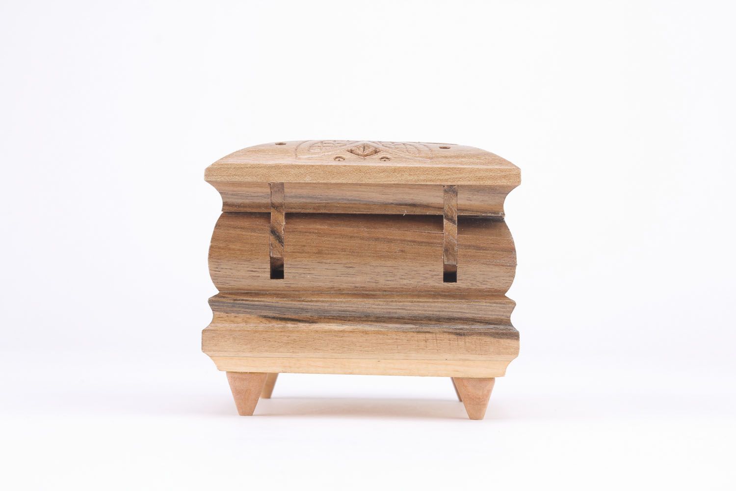 Квадратная деревянная шкатулка фото 1