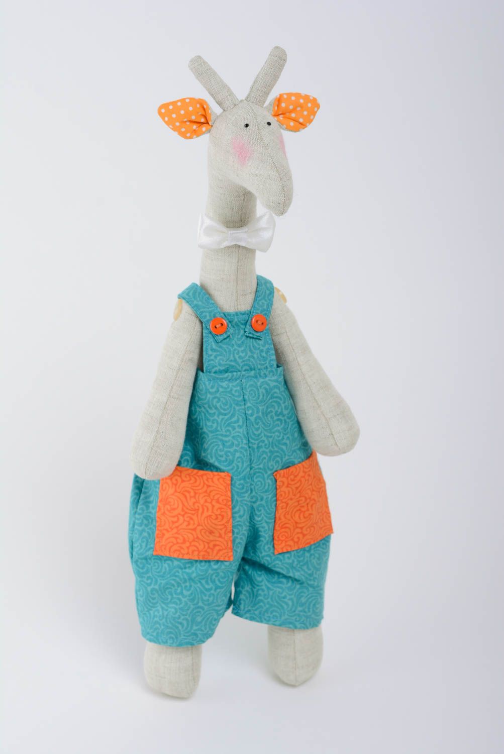 Текстильная мягкая кукла ручной работы Жираф в комбинезоне игрушка для дома и детей фото 3