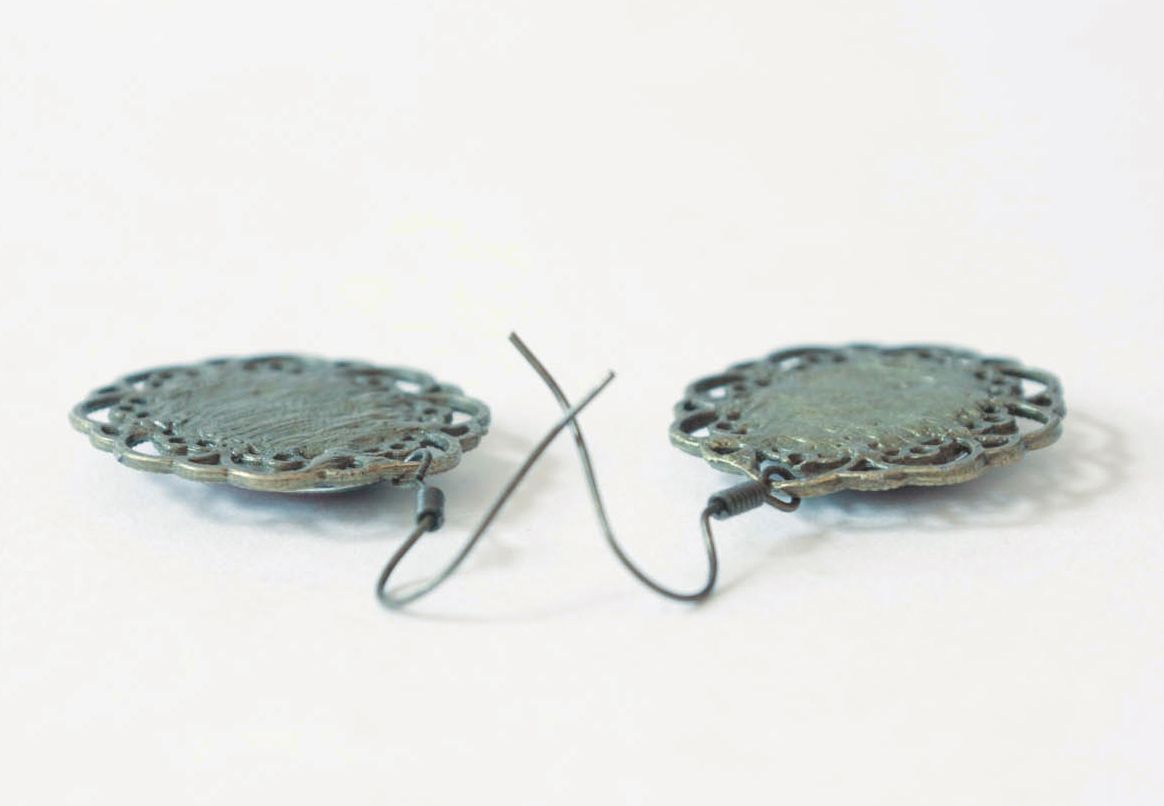 Handgemachte Ohrringe mit Kunstglasur foto 2
