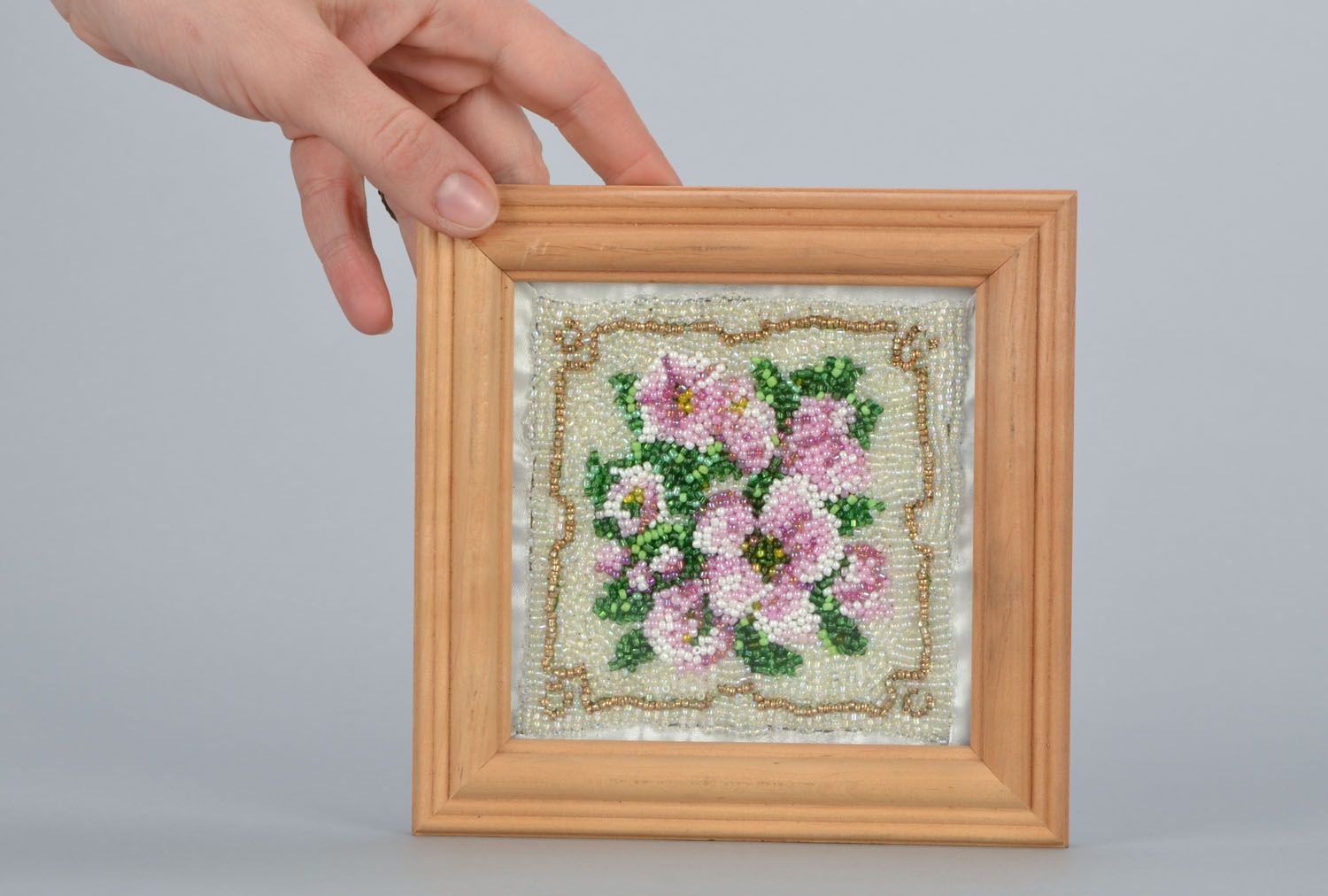 Square picture embroidered with beads Violets photo 2