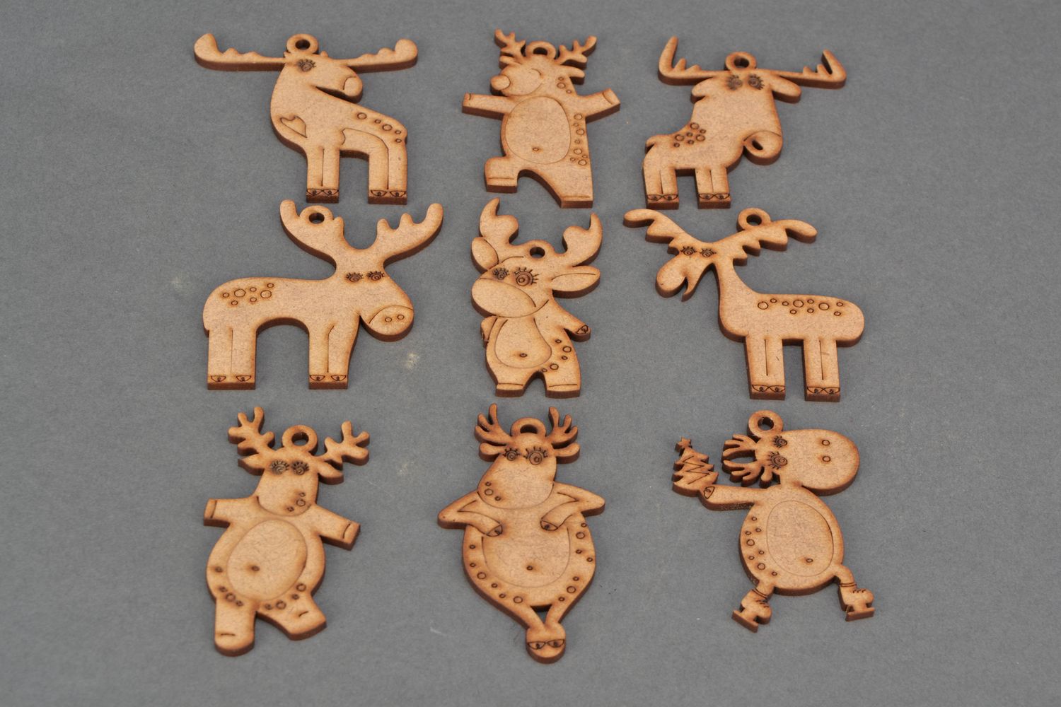 DIY fiberboard figures in the shape of elks for decor photo 4