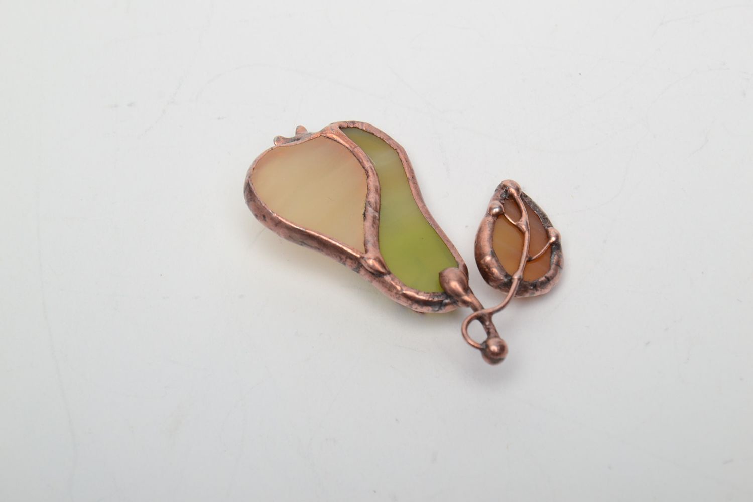 Stained glass brooch Pear photo 3