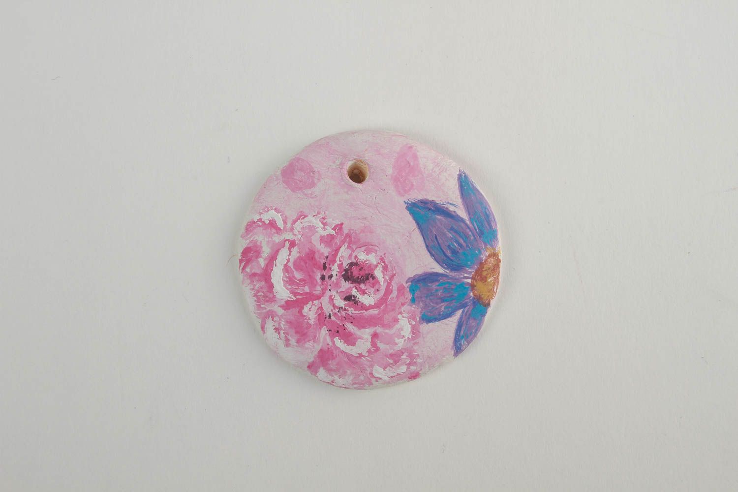 Pendentif rose Bijou fait main rond en pâte polymère design floral Cadeau femme photo 4