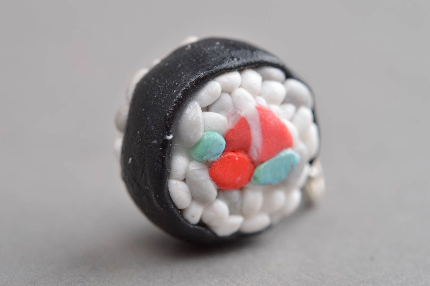 Colgante artesanal con forma de sushi accesorio para mujer bisutería artesanal foto 5