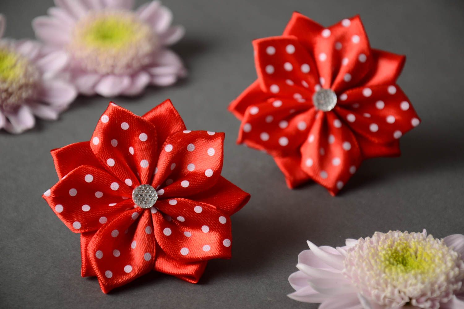 Set of 2 homemade festive hair ties with bright red satin ribbon kanzashi flower photo 1