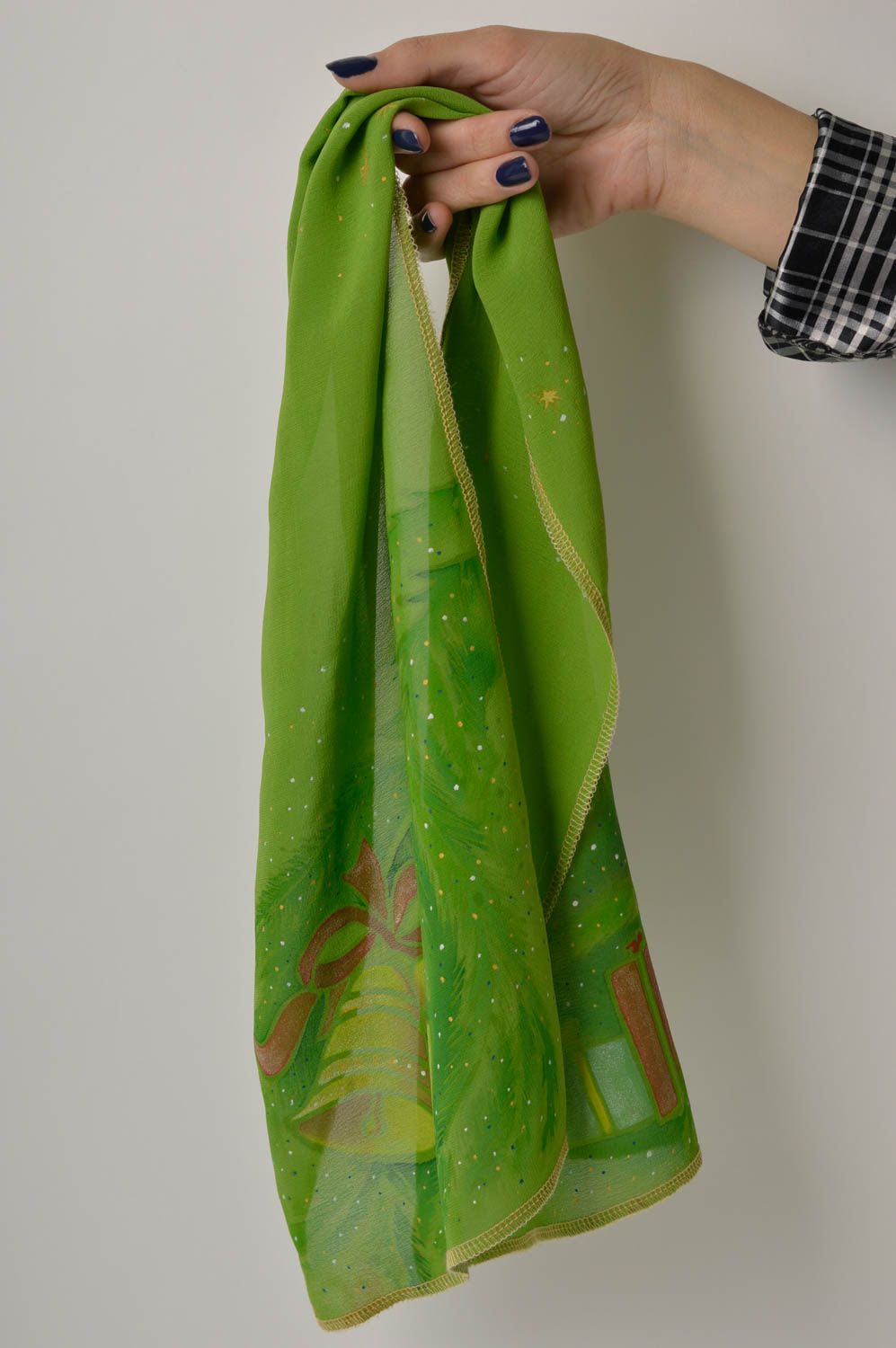 Шарф ручной работы женский шарф легкий шелковый шарф зеленый с колокольчиками фото 1