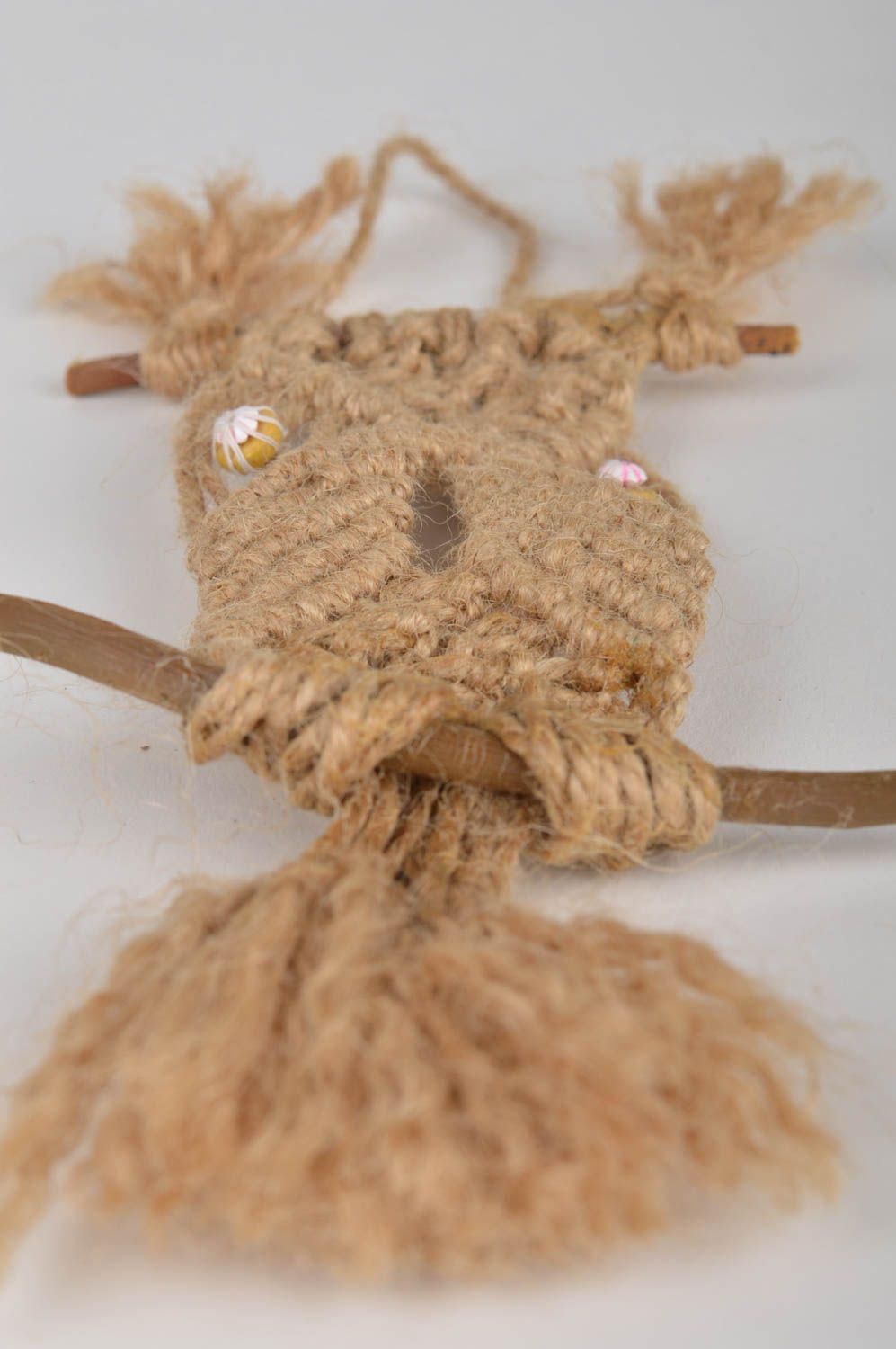 Плетеное панно из бечевки в технике макраме ручной работы Сова на петельке фото 2