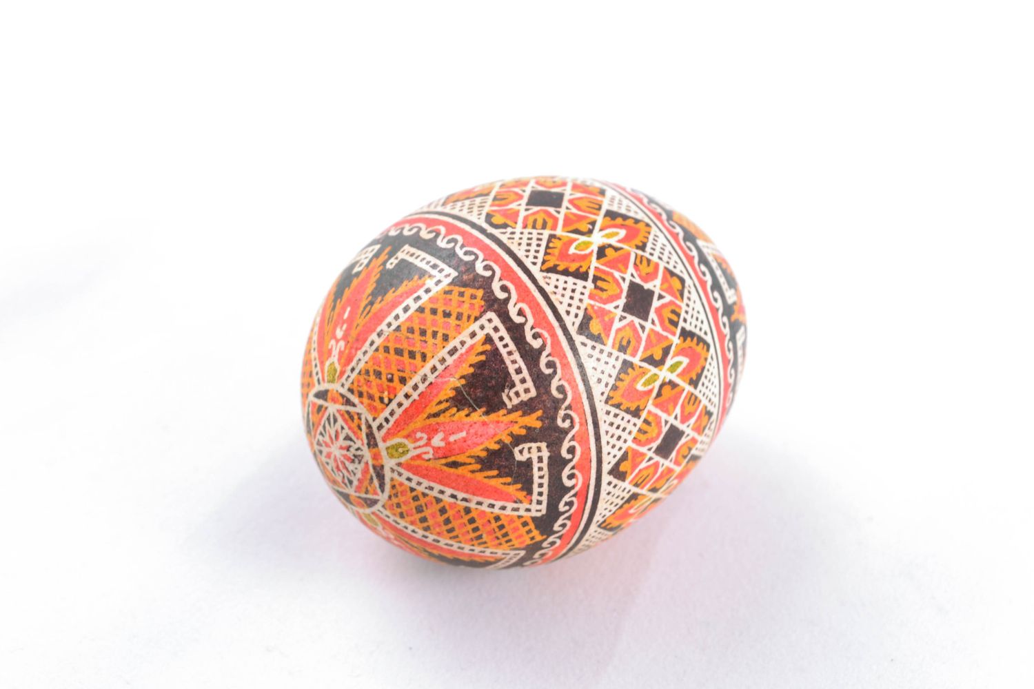 Huevo de Pascua con ornamento hermoso foto 2