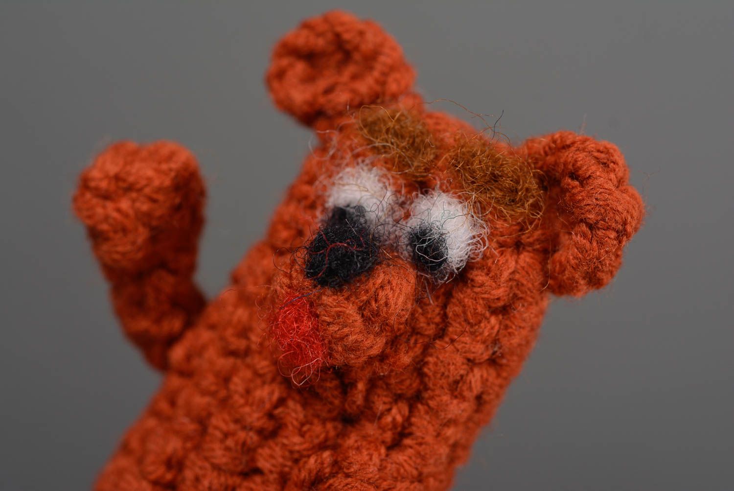 Marionnette doigt fait main Jouet tricoté au crochet ours Cadeau enfant original photo 2