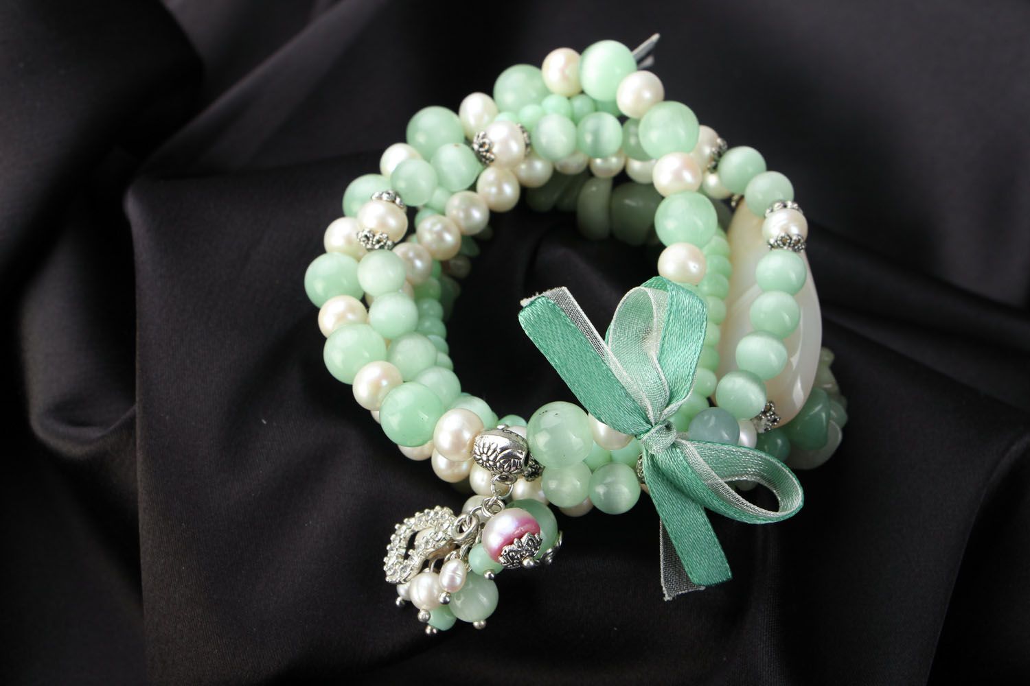 Natural stone bracelet with pearls photo 1