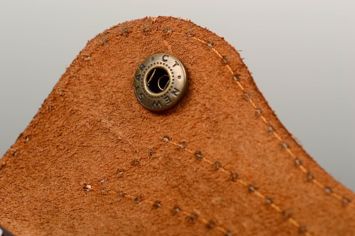 Étui porte-clés en cuir naturel brun fait main accessoire stylé original photo 4