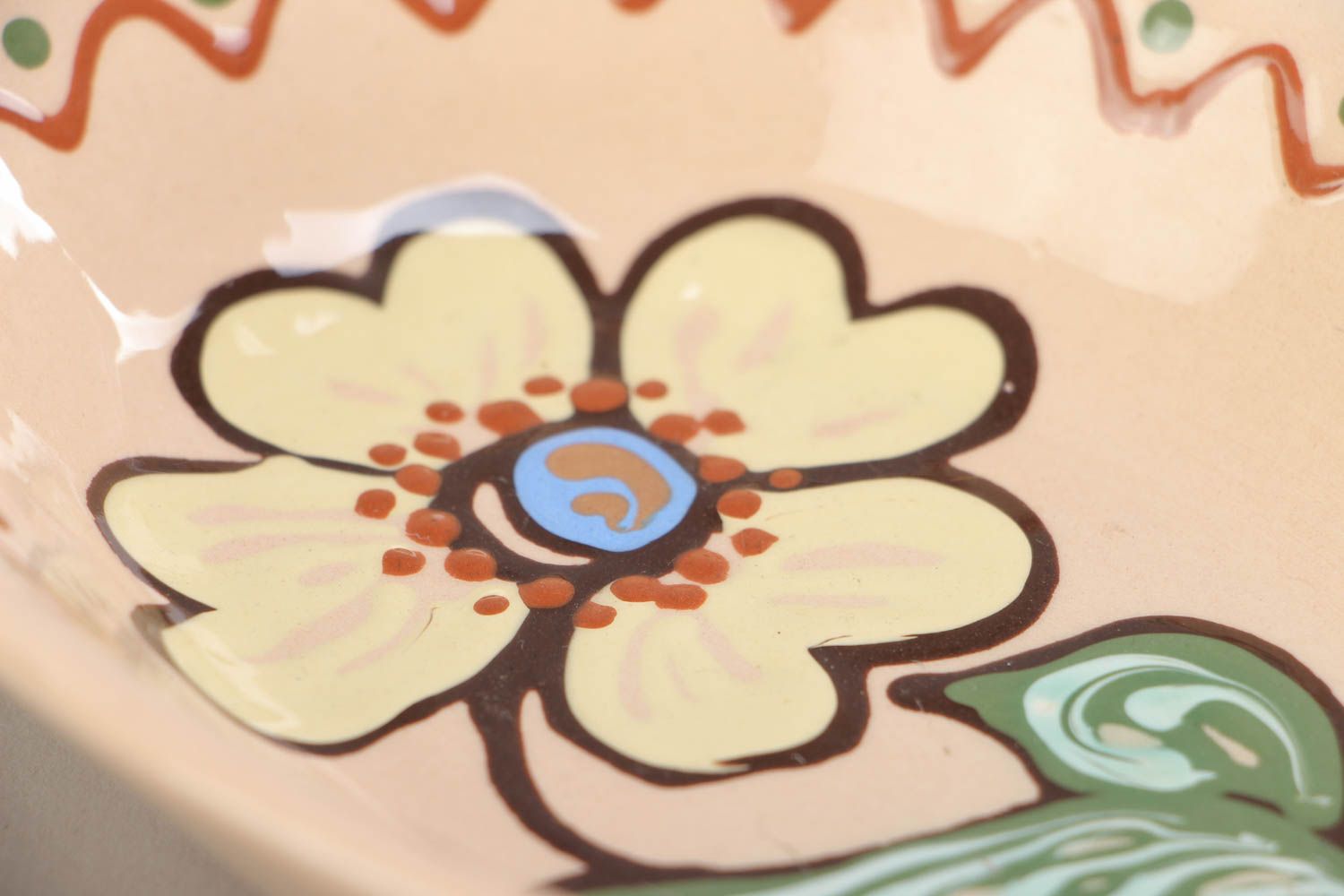 Assiette creuse ovale en terre cuite avec fleur peinte originale faite main photo 4