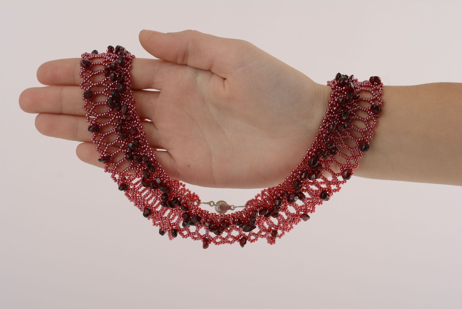 Beaded necklace with garnet photo 5