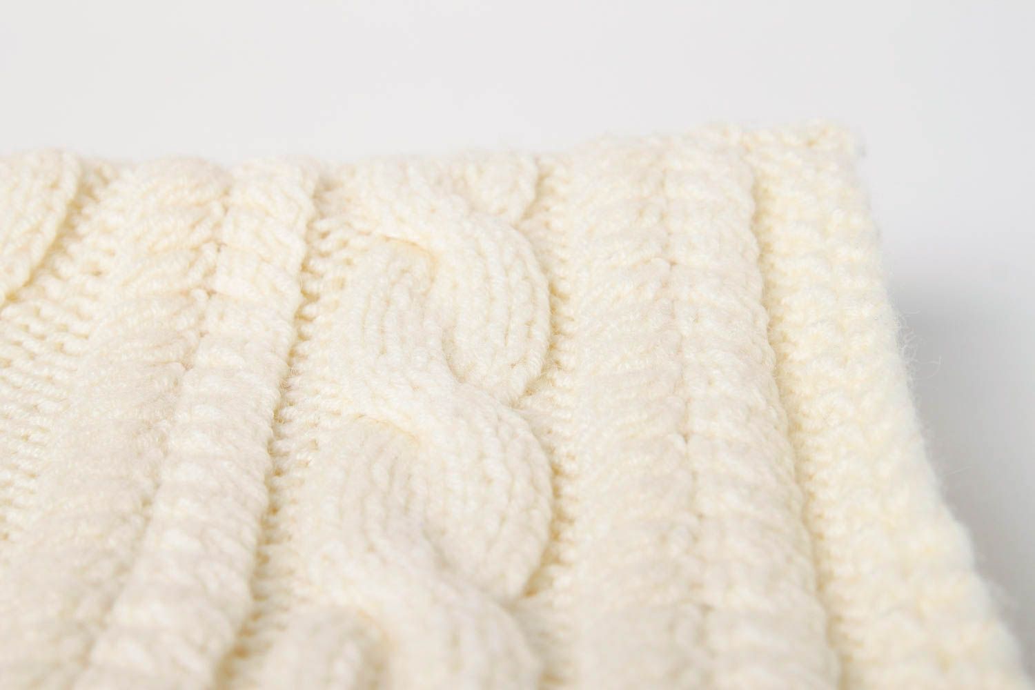Cremefarbener Damen Schlauchschal handmade Winter Accessoires Schal aus Wolle foto 10