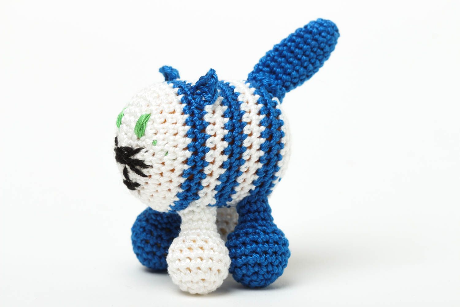 Schönes Spielzeug gehäkelt handmade Rassel Baby Katze Rassel Klapper blau weiß foto 3