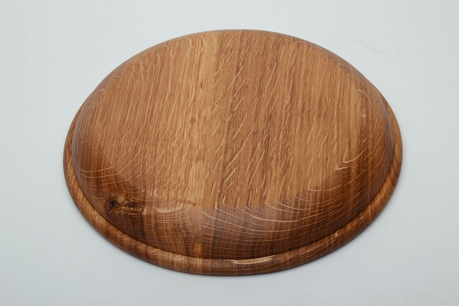 Тарелка из дерева плоская ручной работы фото 4