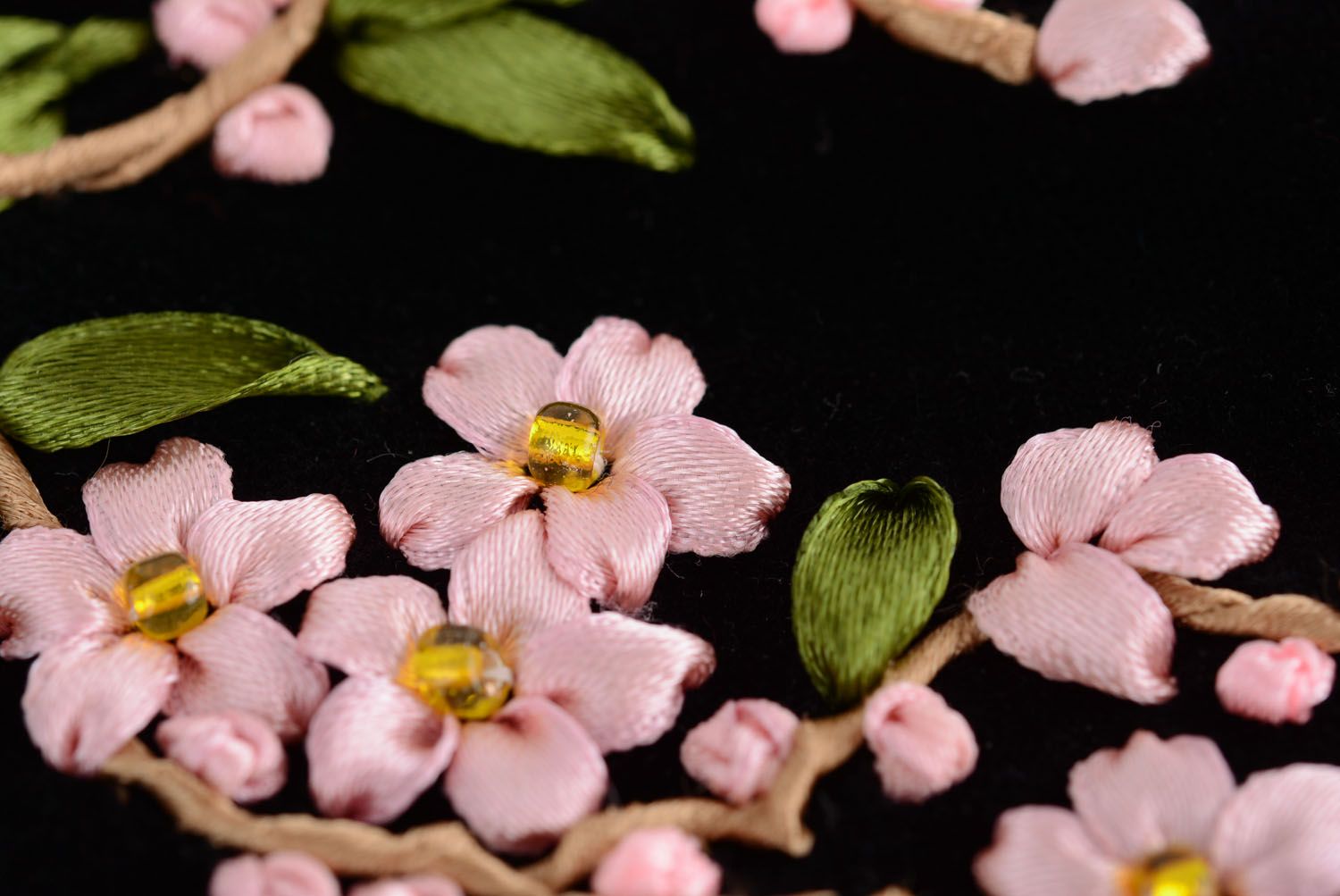 Bestickte Handytasche aus Samt japanische Blütenkirsche foto 2