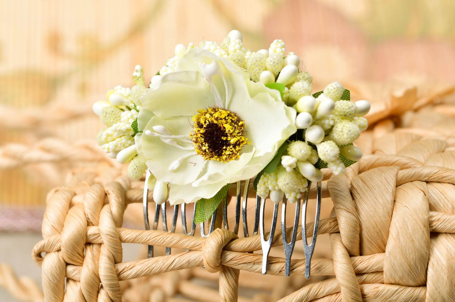 Peineta con flores hermosa adorno para el pelo artesanal accesorio para peinado foto 1