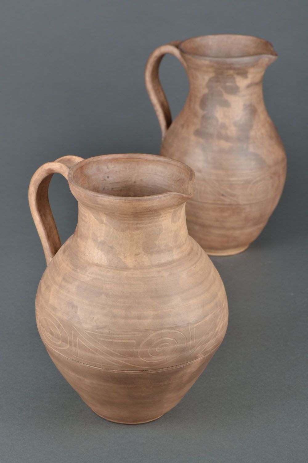 Large white clay 100 oz ceramic milk jug with handle 2,3 lb photo 1