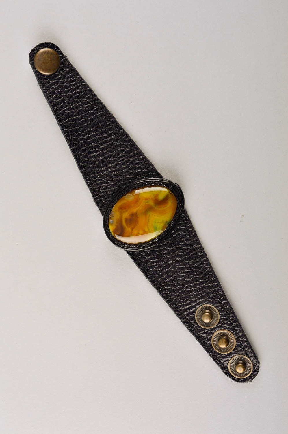 Кожаный браслет ручной работы браслет на руку с камнем украшение из кожи фото 5