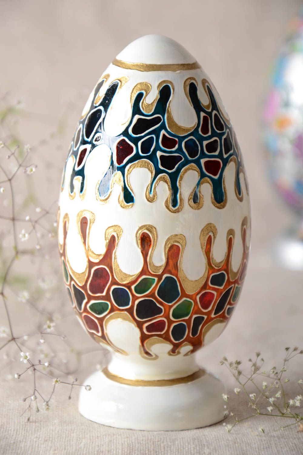 Оригинальное пасхальное яйцо из чешского стекла с росписью ручной работы фото 1