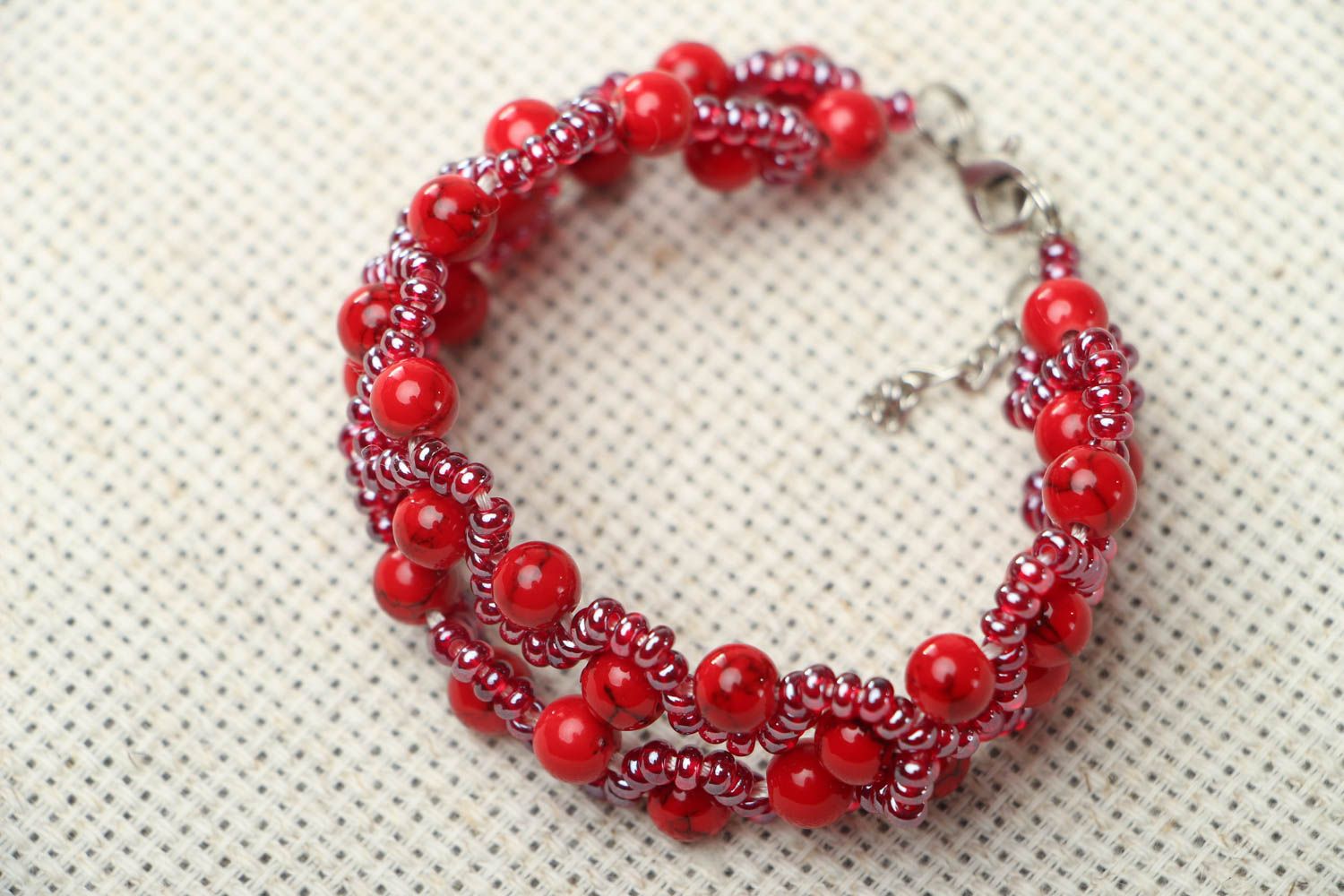 Red coral bracelet with beads photo 1