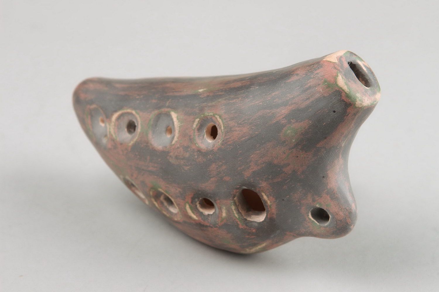 Ocarina, globular flute made of clay photo 4