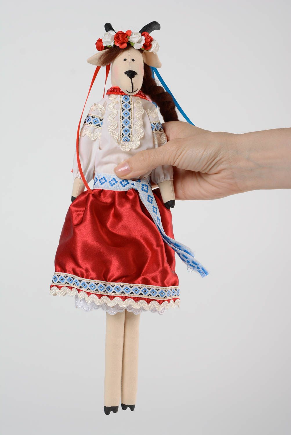 Muñeca de tela hecha mano regalo para niña peluche original Cabrita de traje foto 5