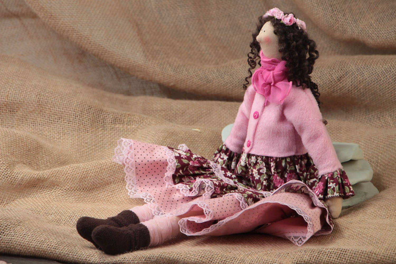 Muñeca de trapo original hecha a mano estilosa decorativa rosada bonita foto 1