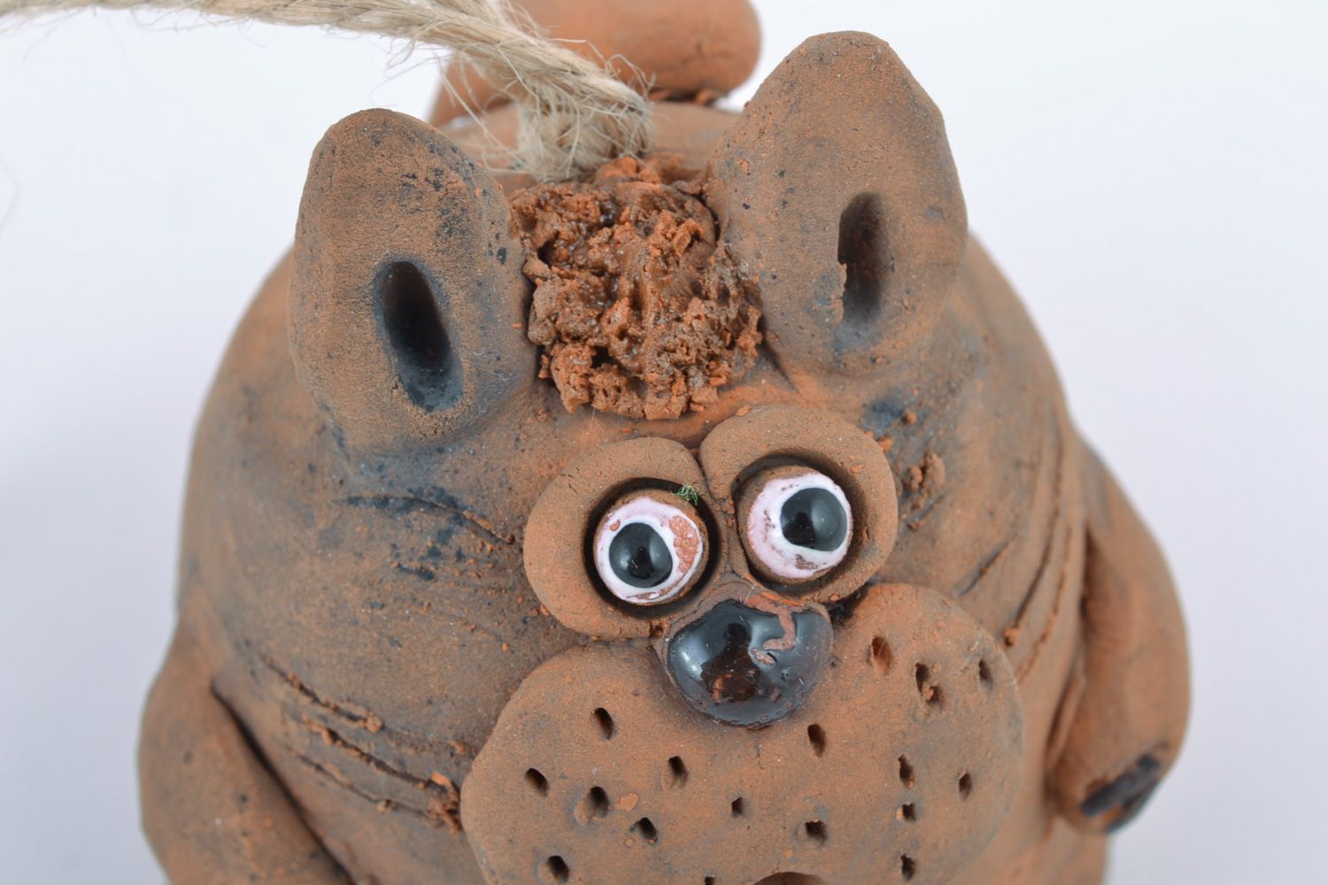 Petite clochette en céramique brune faite main originale en forme de chat  photo 4