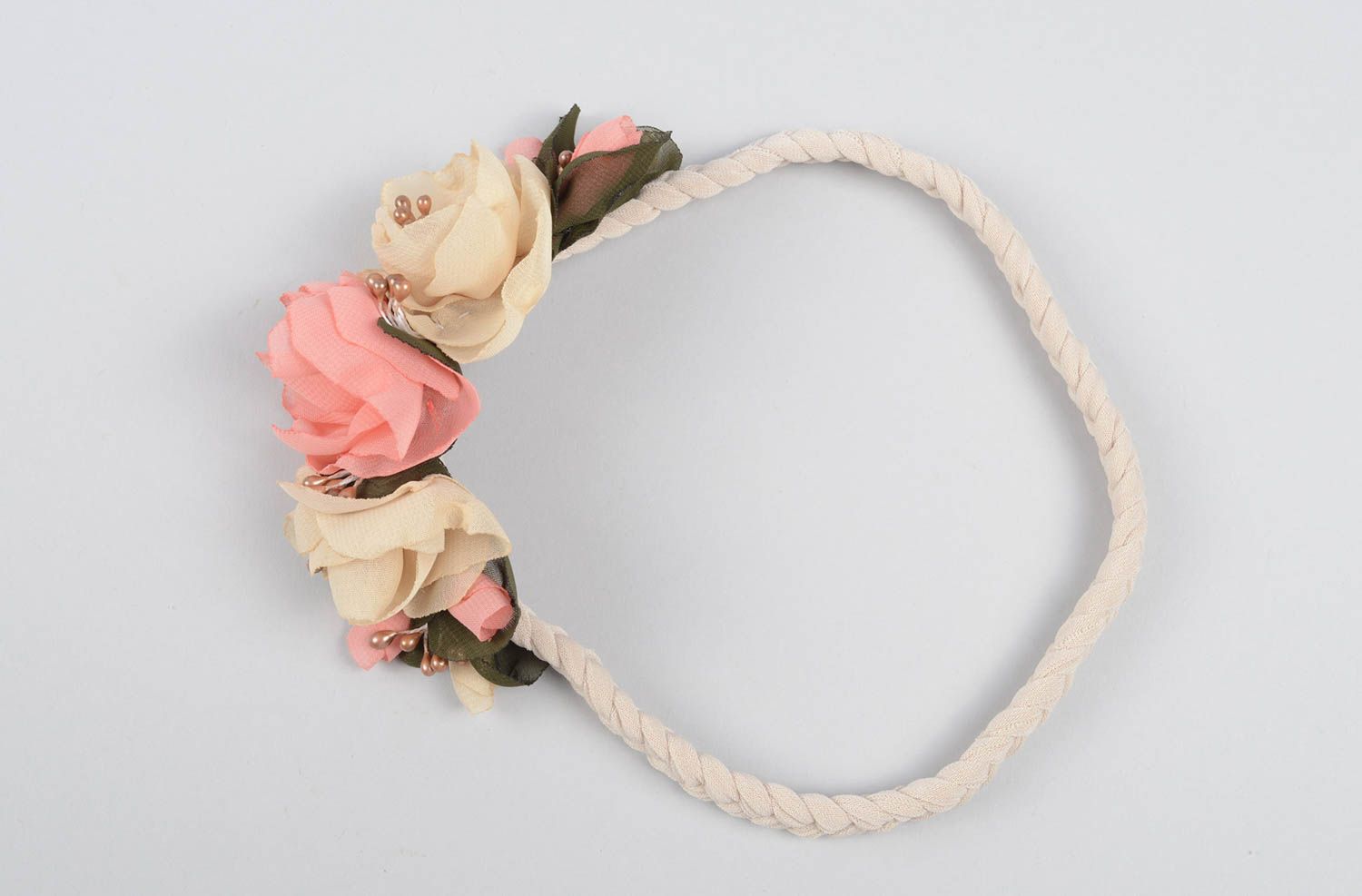 Accessoire für Haare handmade Mädchen Haarschmuck Haarband mit Blume hell schön foto 4