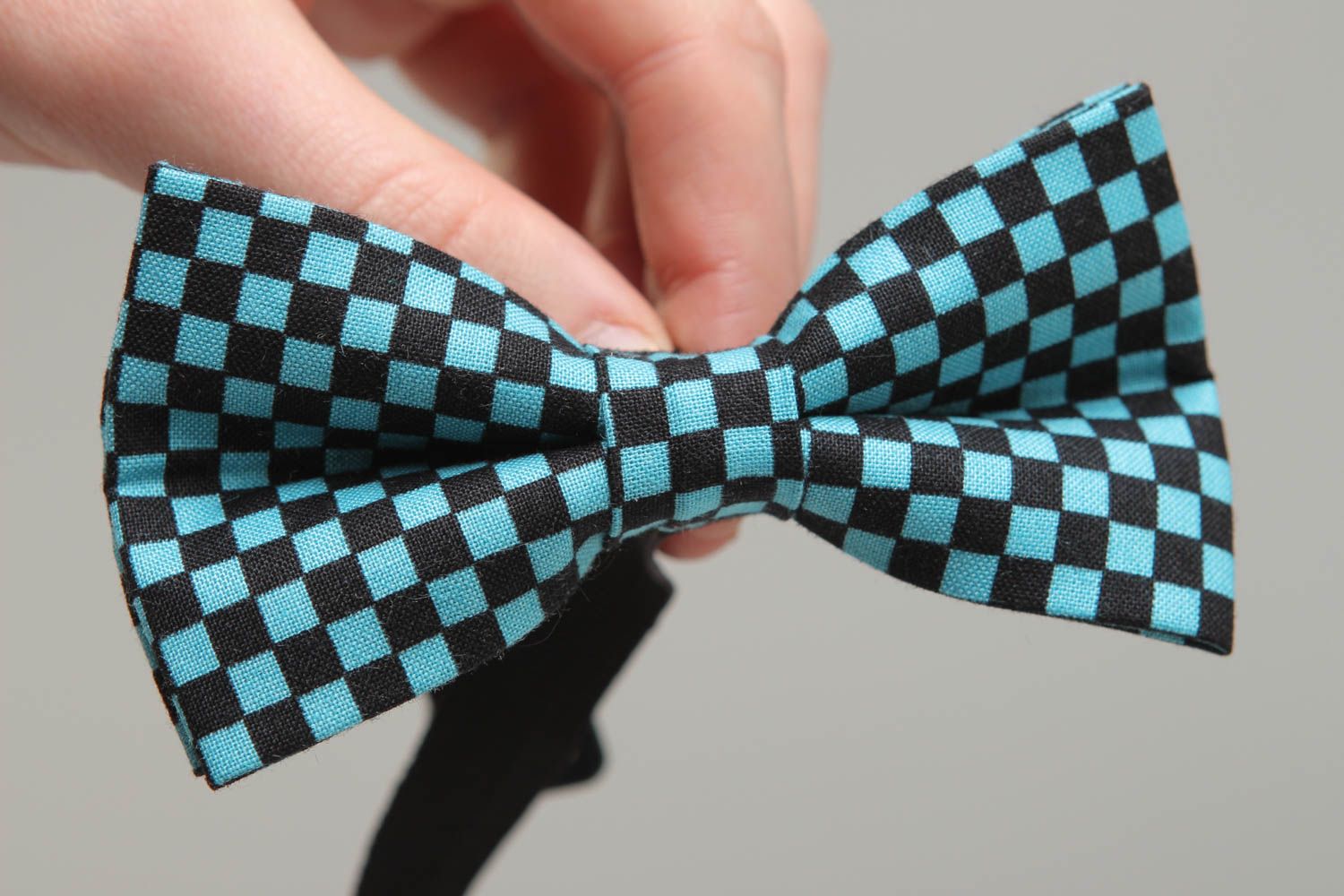 Handmade checkered fabric bow tie photo 4