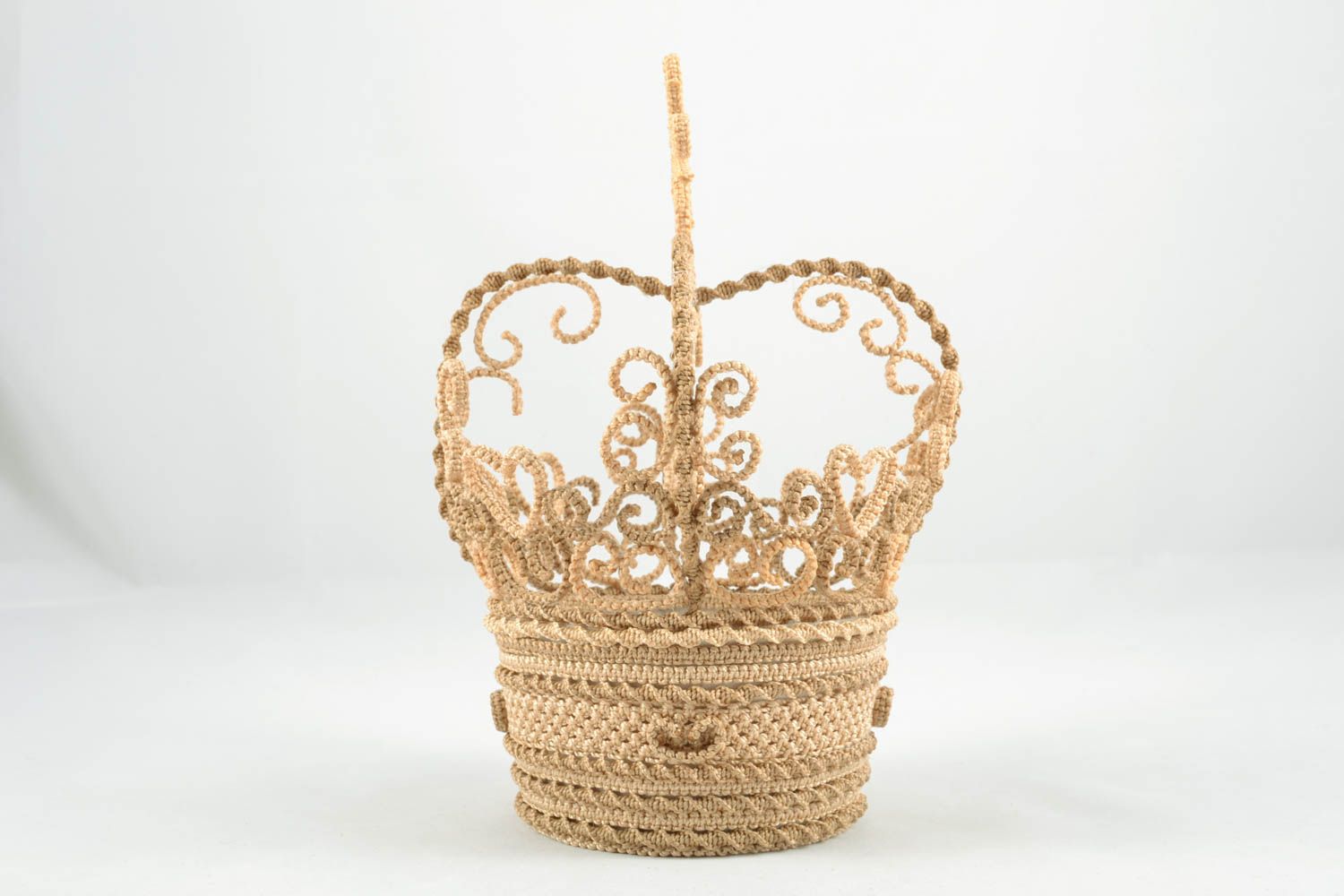 Decorative crown made using macrame technique photo 2