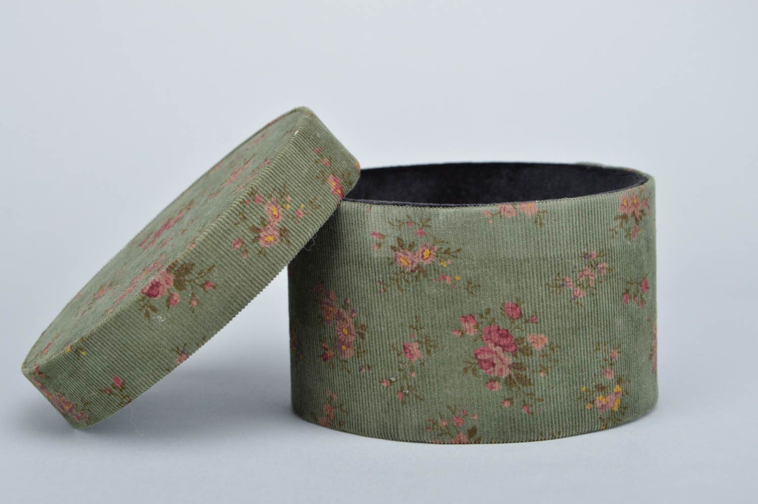 Handmade small green round jewelry box covered with fabric with flowers photo 3