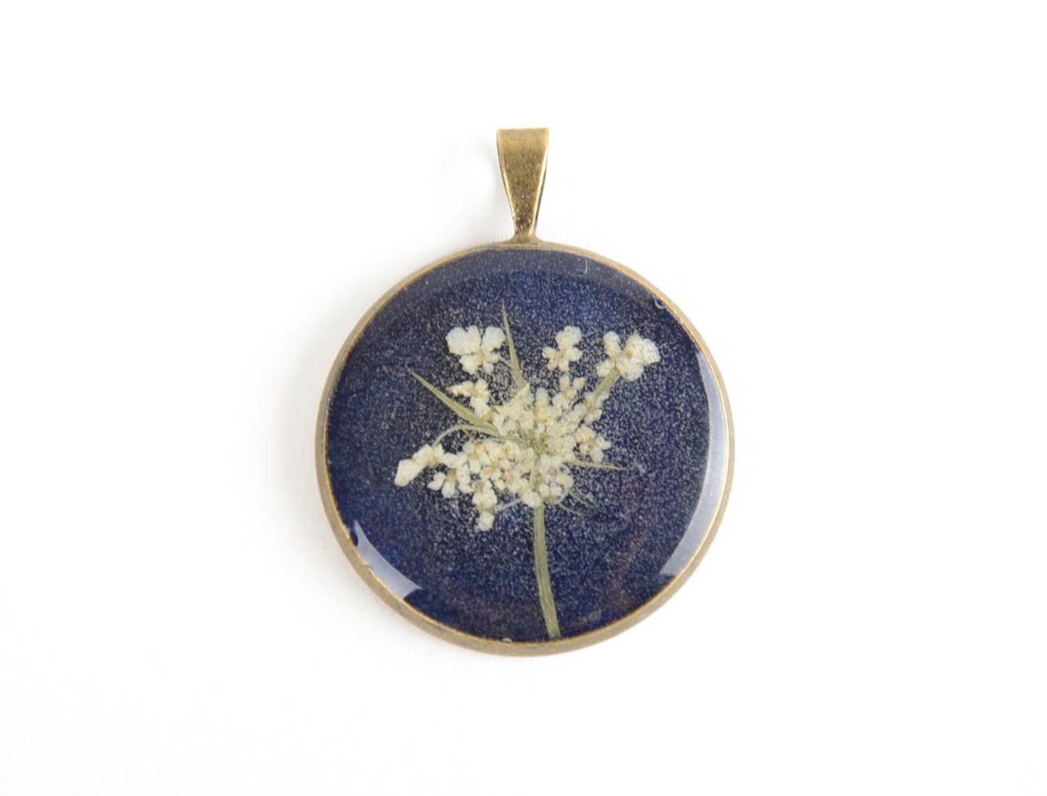 Women's handmade designer round botanical neck pendant with real flowers photo 5