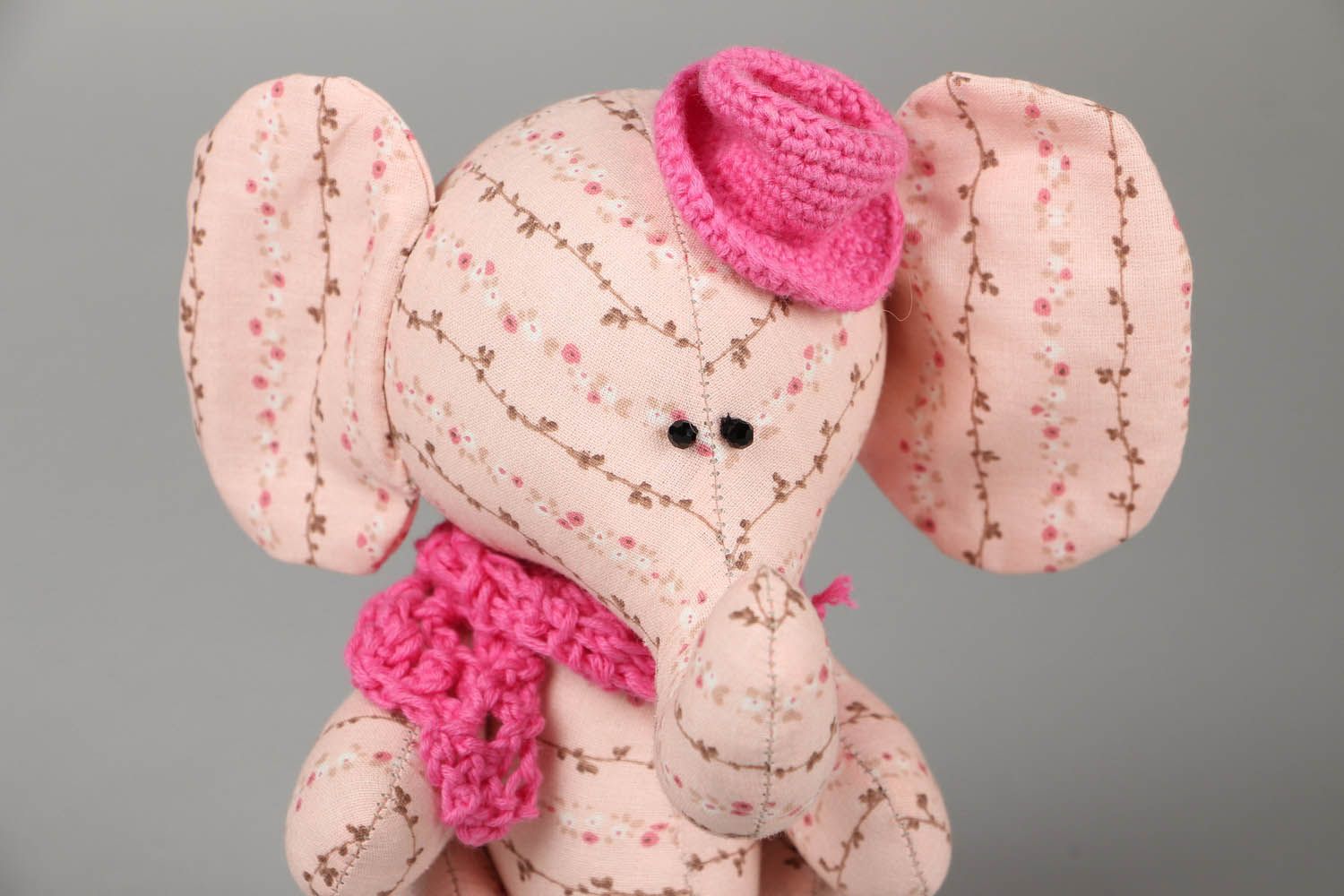 Brinquedo macio artesanal Elefante de cor rosa foto 2